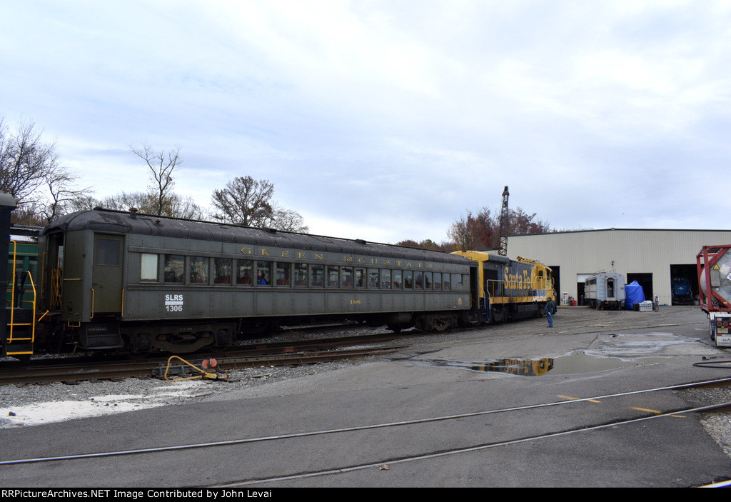 Last few shops of the Pureland tour train